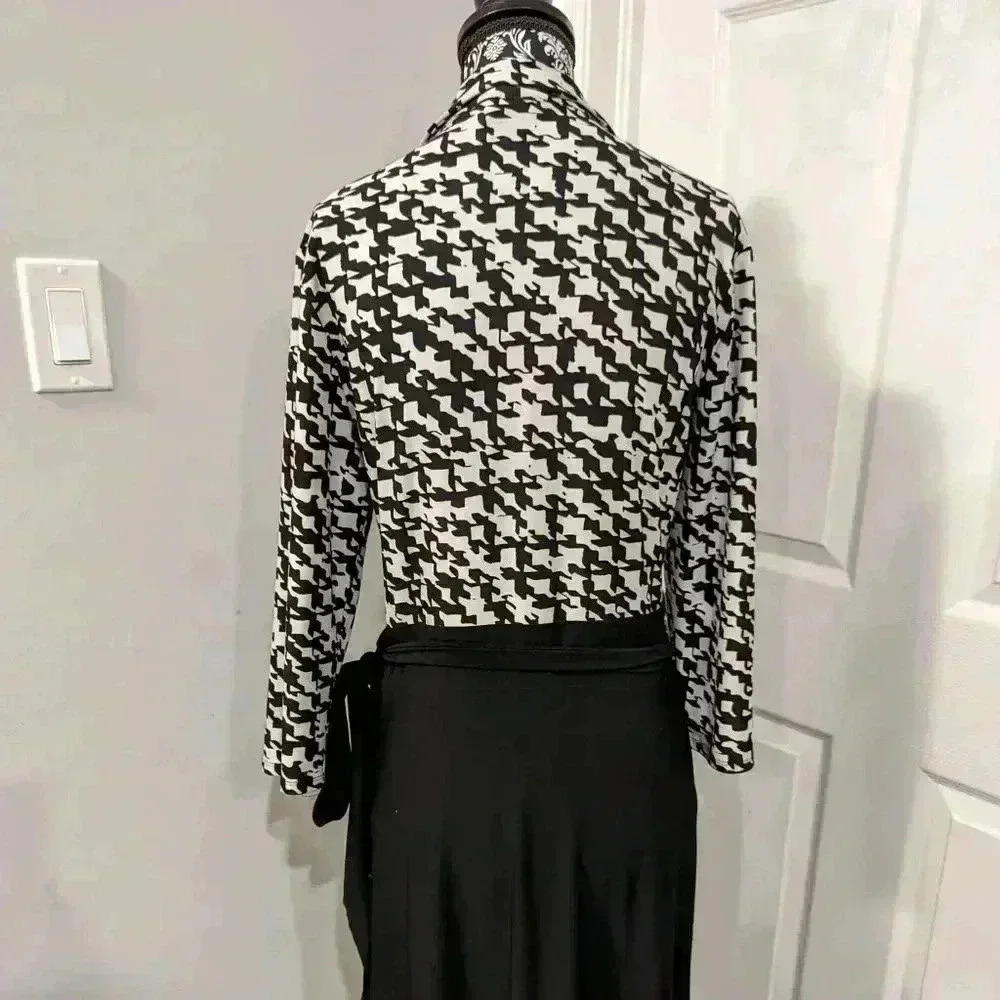 Frank  Lyman dress - Picture 4 of 4